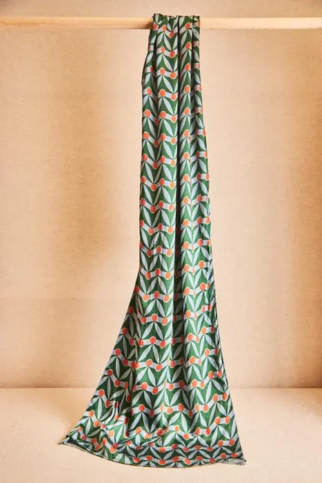 Fular doble faz estampado hojas geométricas