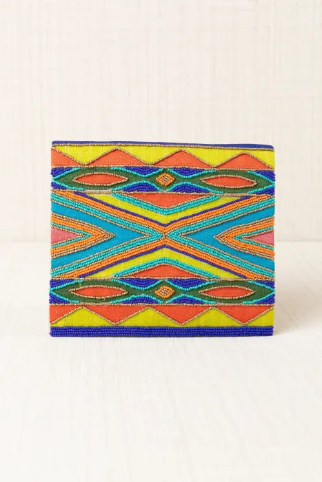 Bolso cartera bordado resinas