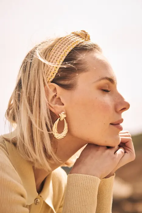 Diadema rafia ribeteada