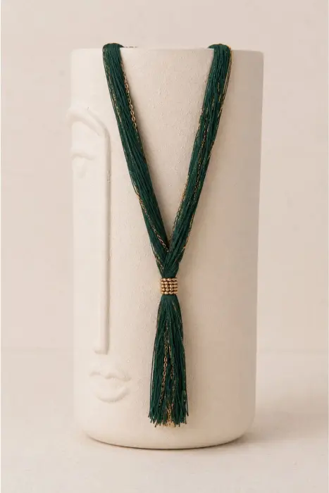 Collar Hilos y Borla