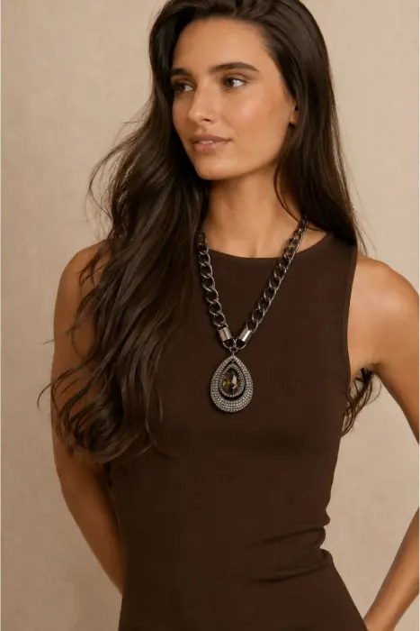 Collar Medallón Brillo