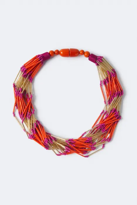 Collar corto combinado colores