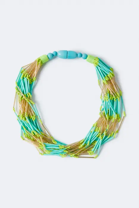 Collar corto combinado colores