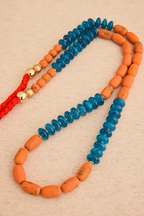 Collar largo combinado resina mate