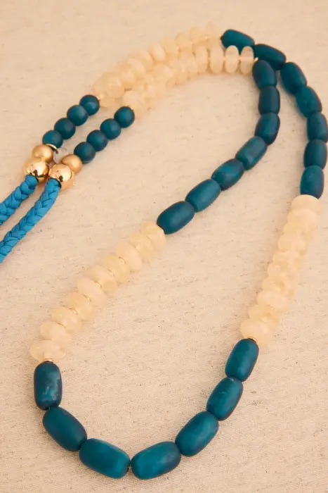 Collar largo combinado resina mate