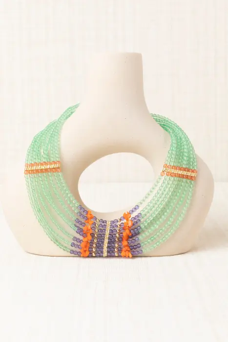 Collar corto resina y piedras naturales