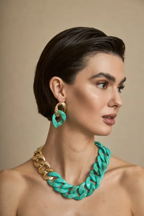 Pendiente eslabón resina martelada