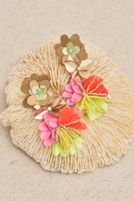 Pendiente flores pailletes