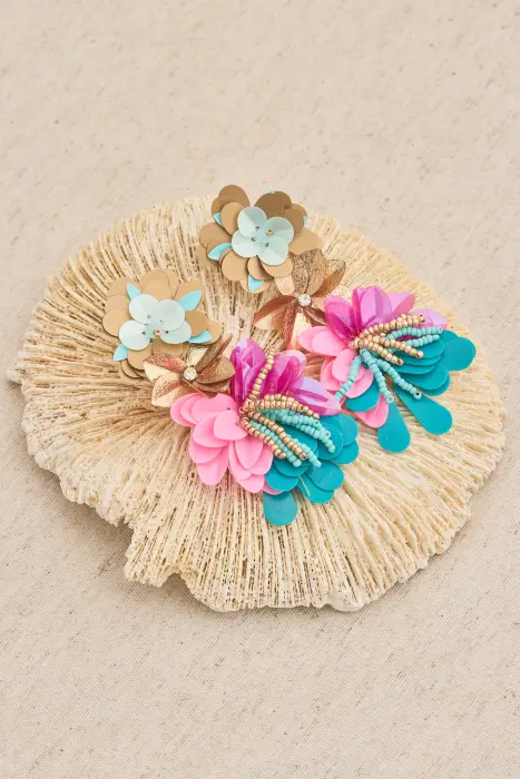 Pendiente flores pailletes