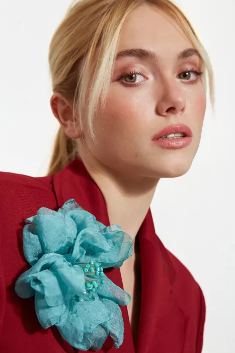Broche flor gasa turquesa