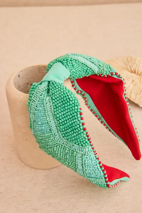 Diadema bordada resinas