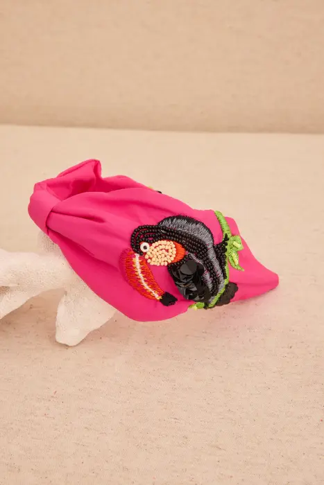 Diadema bordada tucanes