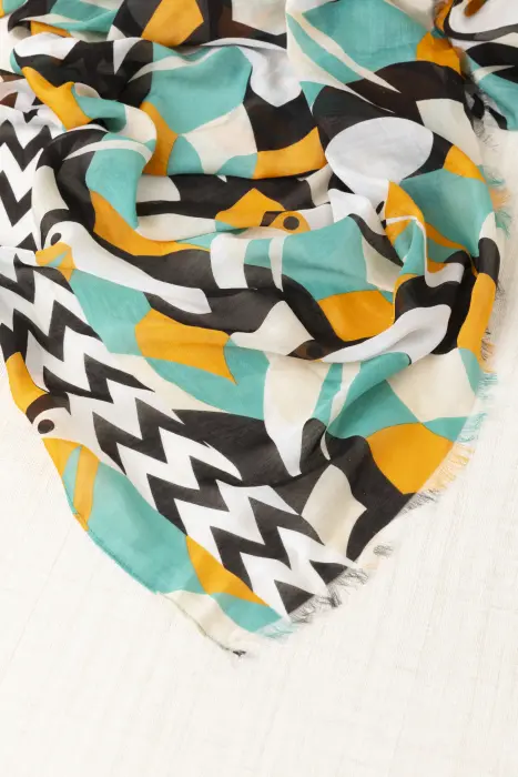 Fular estampado tucanes