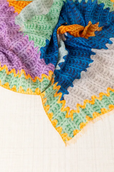 Fular estampado zig zag