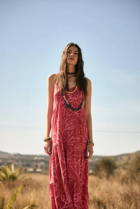 Vestido tirantes corales