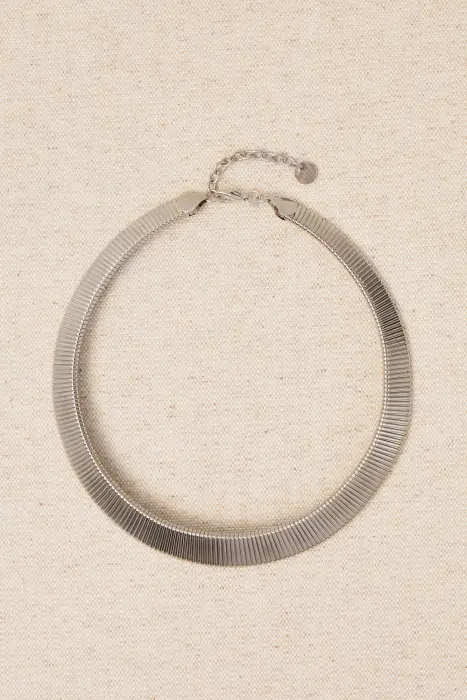 Collar corto malla metalizada