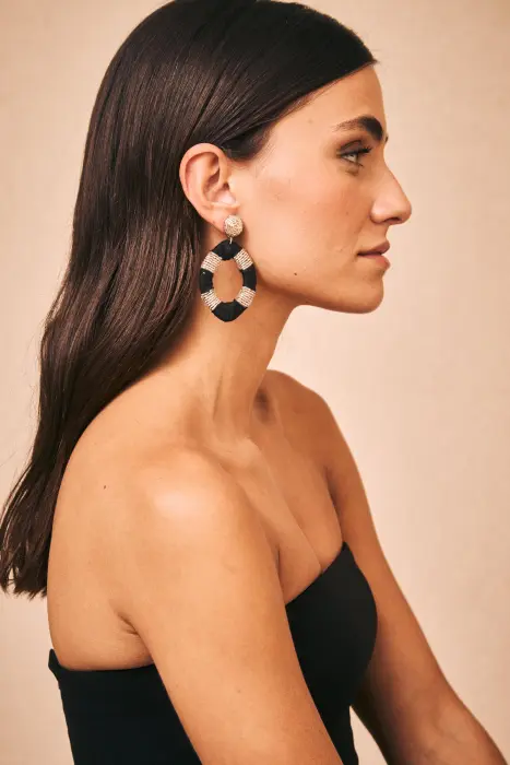 Pendiente aros ovalados negro