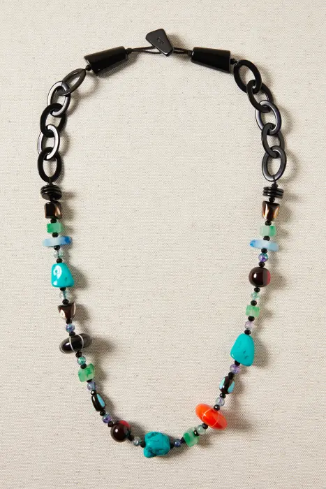 Collar largo piezas resina