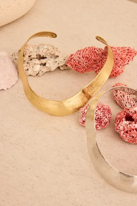 Collar de Latón con Baño