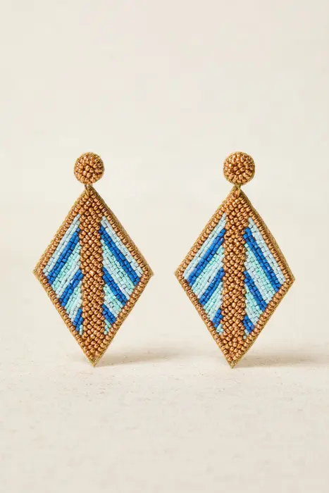 Pendiente rombo bordado en resinas