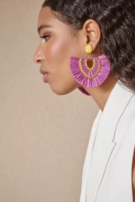 Pendiente abanico rafia