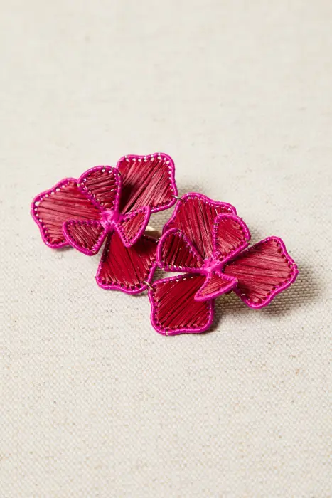 Broche doble flor rafia