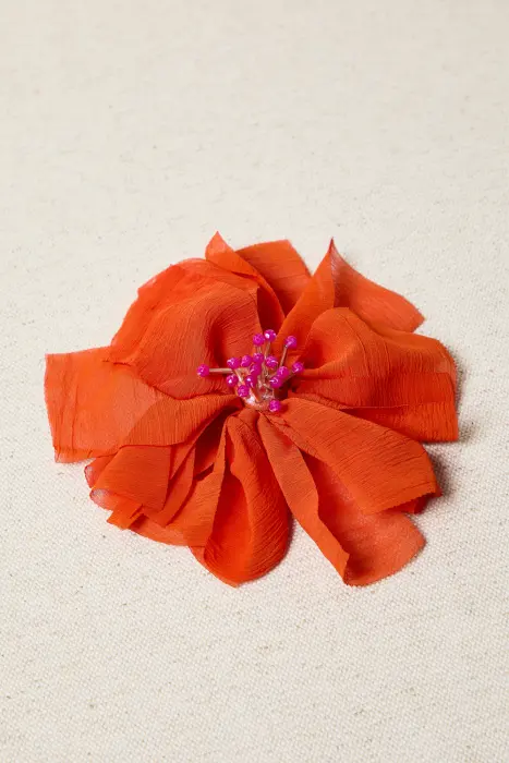 Broche flor gasa