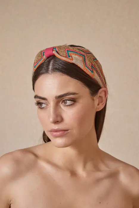 Diadema bordada tribal