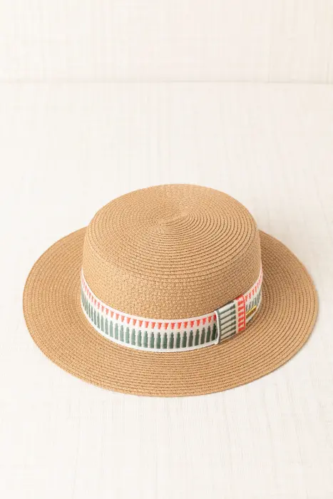 Sombrero con cinta a rayas
