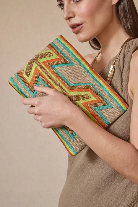 Bolso Cartera Bordado Flecha