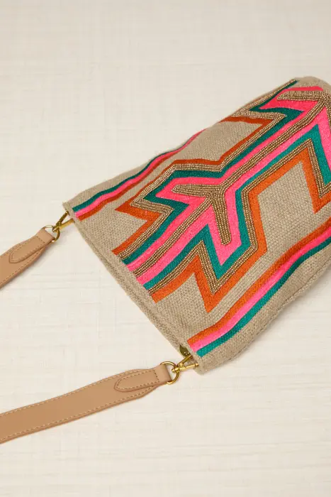 Bolso Saca Bordado Flecha