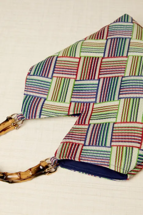 Bolso trenzado con asa bambú