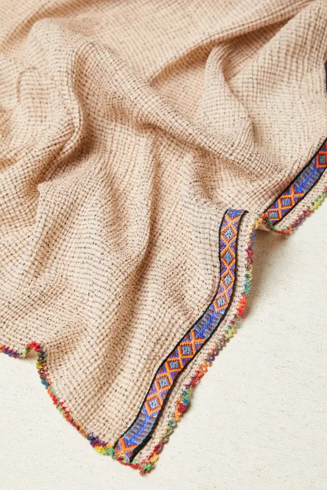 Fular ribete geometrias