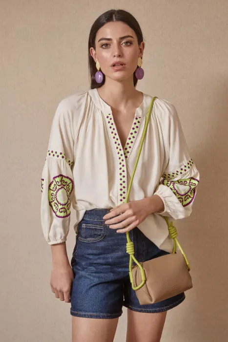 Blusa medallones flúor