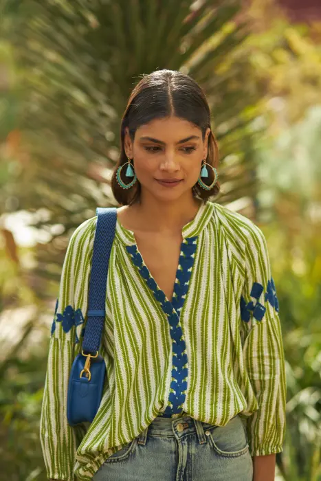 Blusa Rayas Bordada