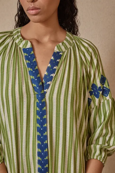 Kurta rayas bordada