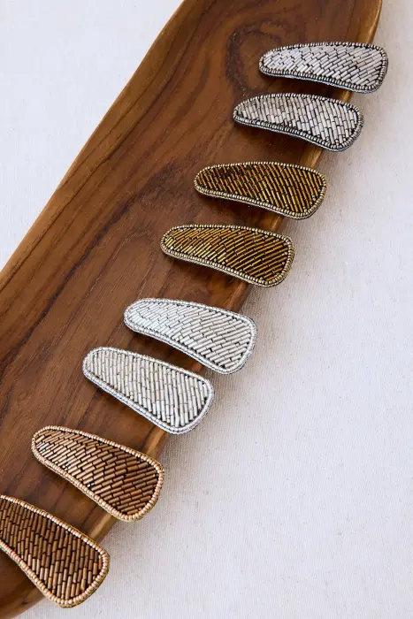 Horquillas Bordadas en Resina