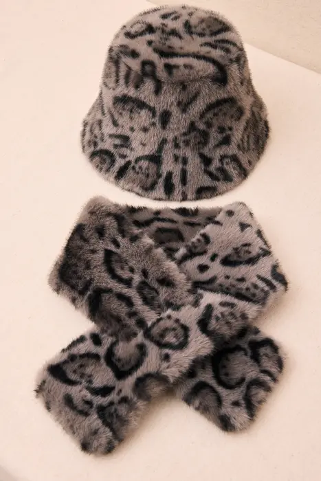 Gorro y Cuello Pelo Animal Print