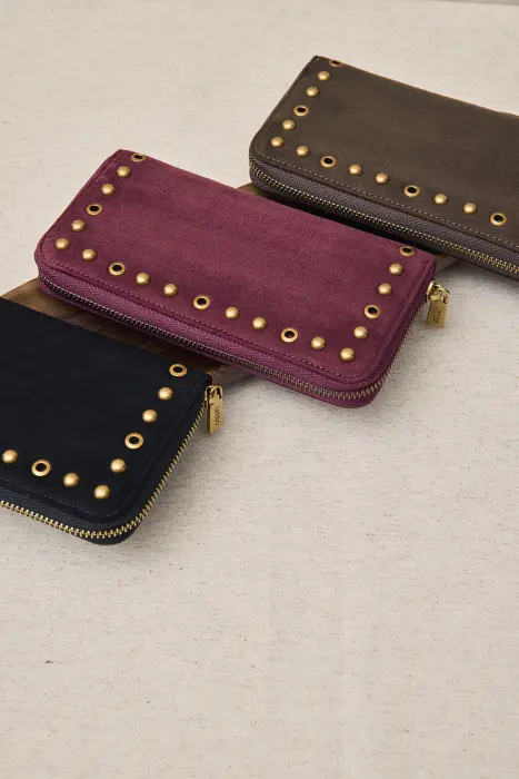 Cartera Monedero con Tachuelas
