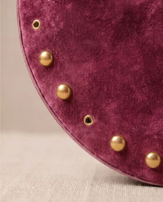 Bolso Media Luna con Tachuelas