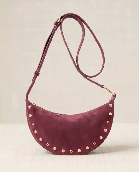 Bolso Media Luna con Tachuelas