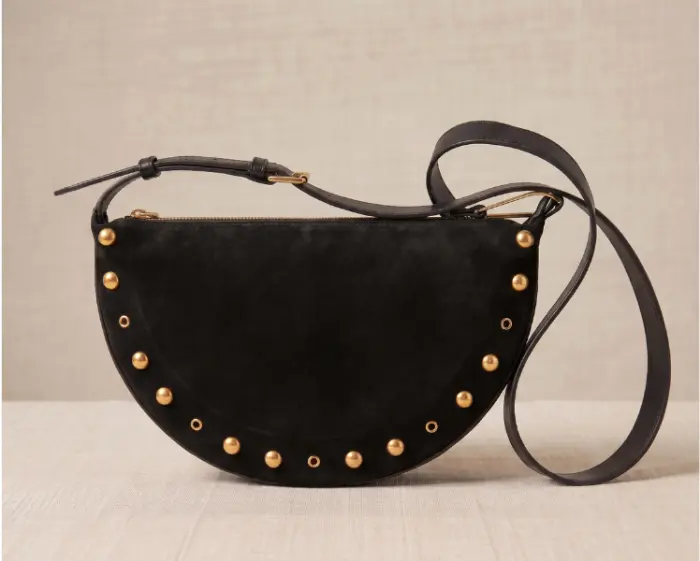 Bolso Media Luna con Tachuelas