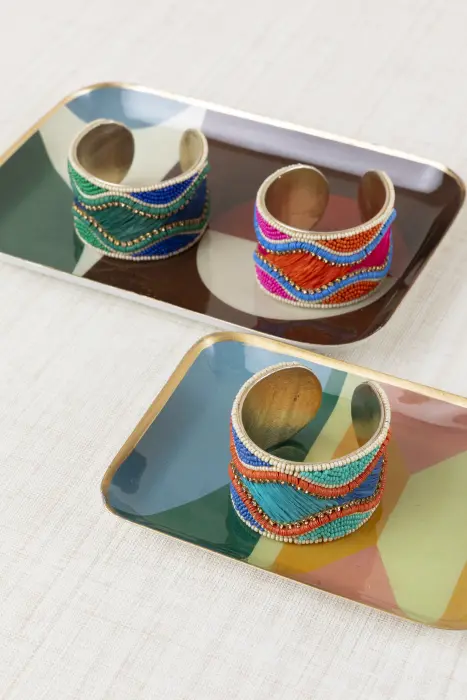 Pulsera Brazalete Rafia y Resinas