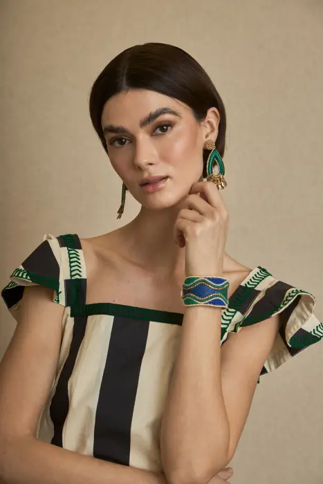 Pulsera Brazalete Rafia y Resinas