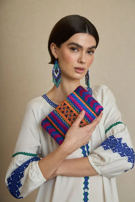 Bolso Clutch Bordado