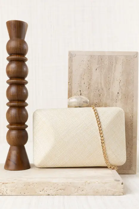 Bolso Clutch Rafia