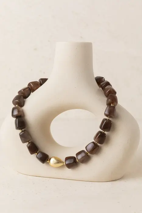 Collar Corto Resina