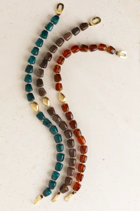 Collar Corto Resina