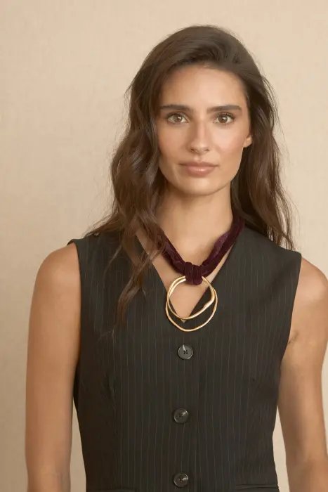 Collar Terciopelo y Medallón