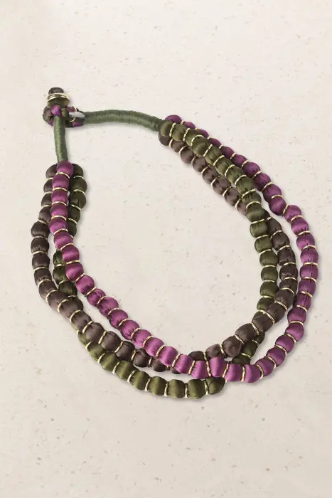 Collar Corto Cuentas Seda